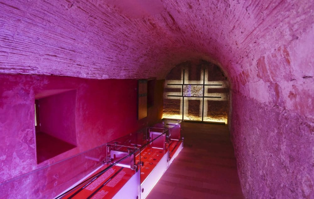 Le centre d'information de Madina Yabisa - Eivissa | Secret World Trip Planner