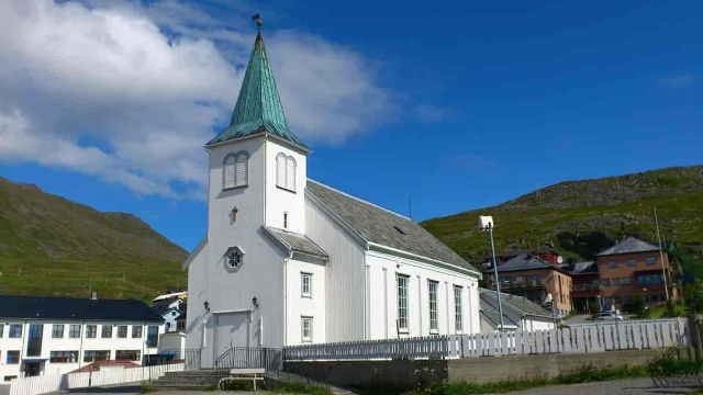 Honningsvag Kirche - Kirkegata 2 | Secret World Trip Planner