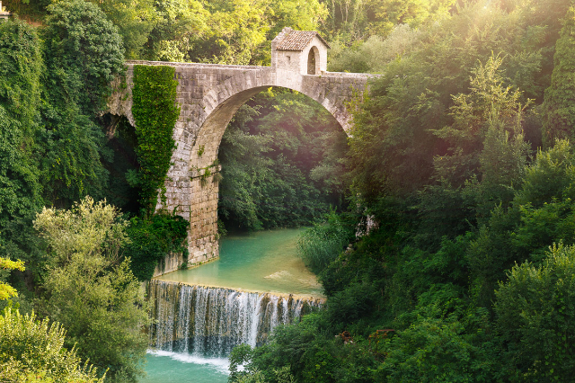 Il nome misterioso di Ponte di Cecco - Ascoli Piceno | Secret World Trip Planner