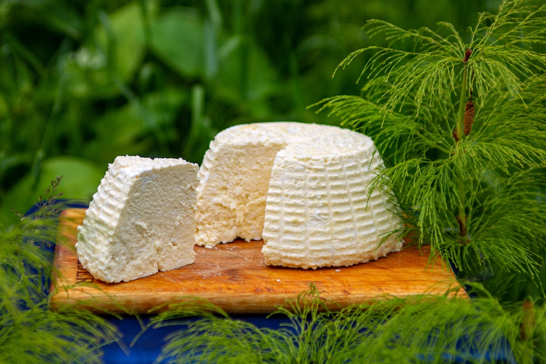 Il Seirass di Latte o Ricotta Piemontese - Val Chisone | Secret World Trip Planner