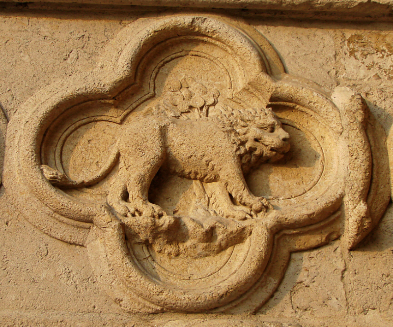 Signes du zodiaque à la cathédrale d'Amiens - Amiens | Secret World Trip Planner