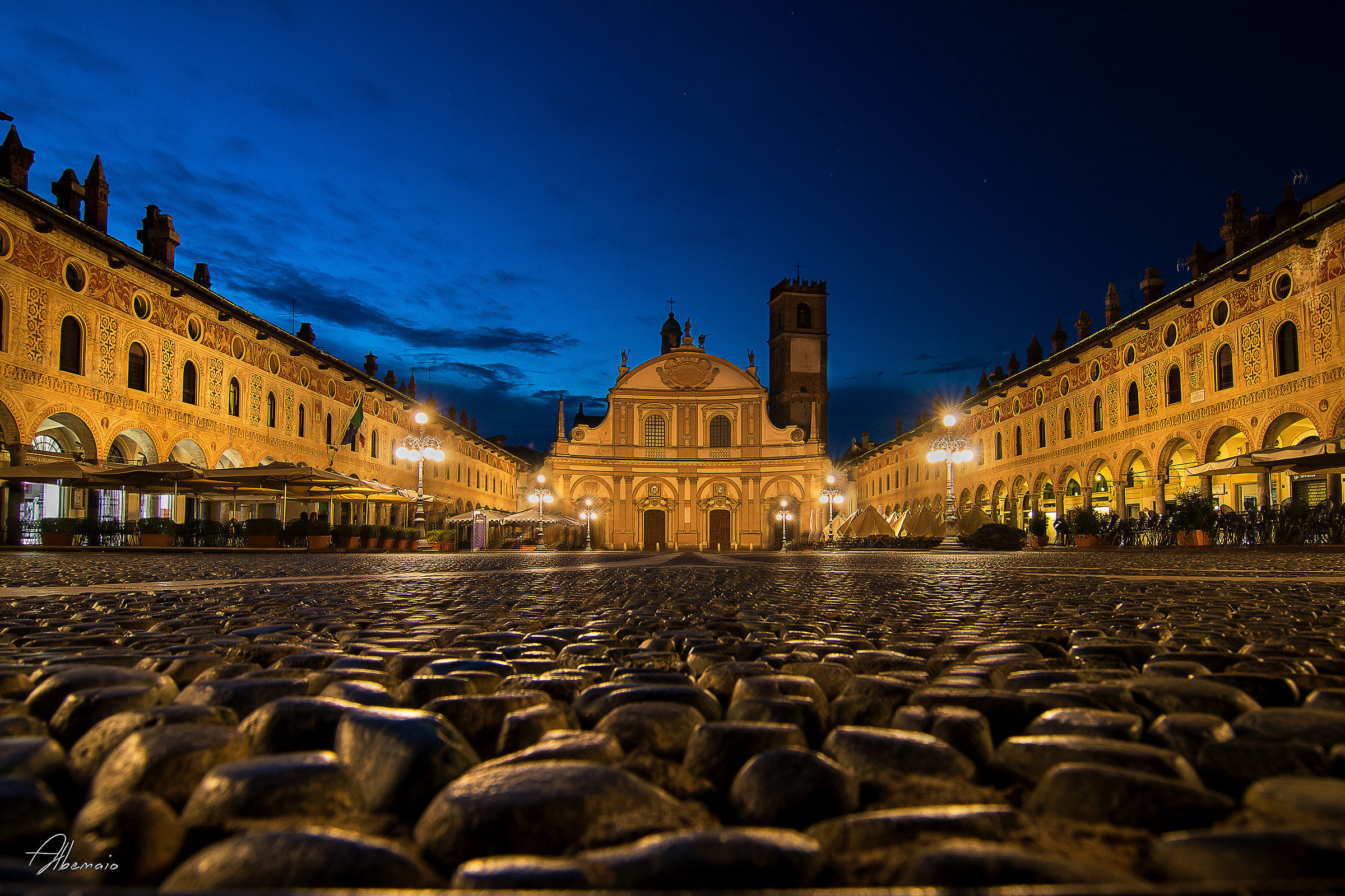 Ducal वर्ग - Vigevano | Secret World Trip Planner